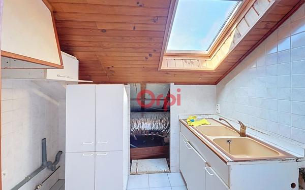 Immeuble à vendre    7 pièces • 315,42 m2 Bourg-Madame