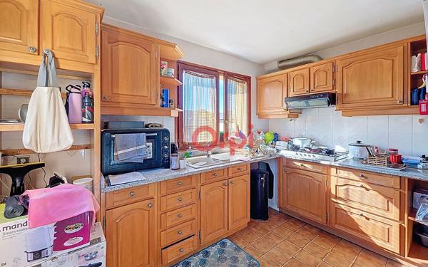 Immeuble à vendre    7 pièces • 315,42 m2 Bourg-Madame