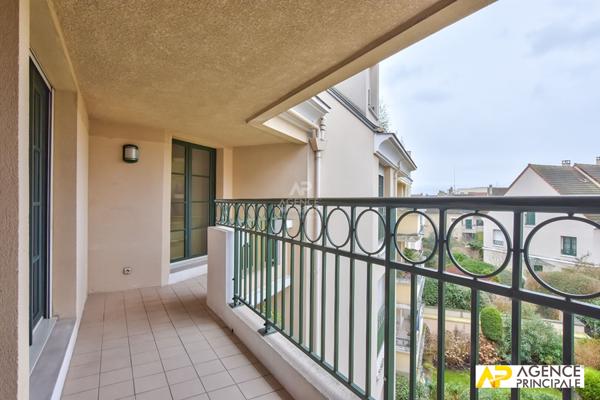 Maisons-laffitte - 5 pièce(s) - 106 m² - hyper centre - face cinéma - ascenseur €699 000 ** - Référence 4467-cpy