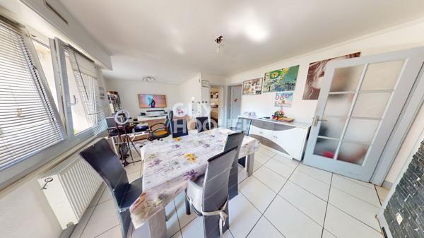 MULHOUSE : appartement F3 de (68 m²) à vendre avec garage