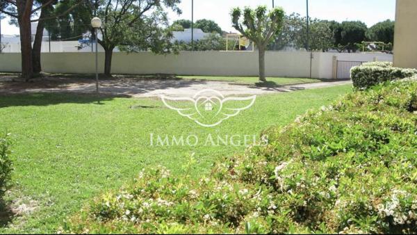 LATTES CENTRE-T2 EN PARFAIT ETAT-PLACE DE PARKING PRIVATIVE-PARC PRIVE-TRAMWAY