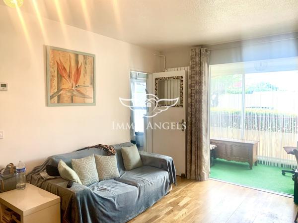 LATTES CENTRE-T2 EN PARFAIT ETAT-PLACE DE PARKING PRIVATIVE-PARC PRIVE-TRAMWAY