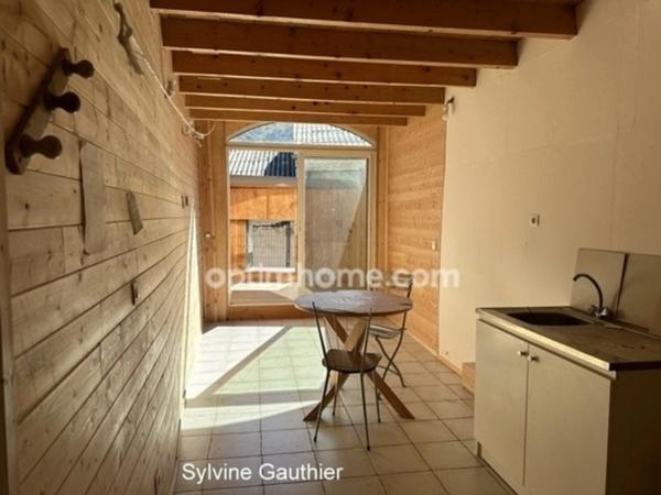 Appartement à vendre 4 pièces VEYNES (05)