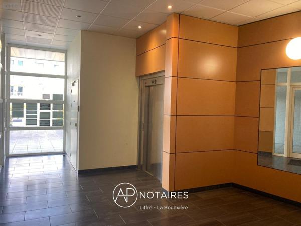 Entrepôt et bureaux à vendre à Cesson-Sévigné en Ille-et-Vilaine (35510), ref : VP077-APNOTAIRES