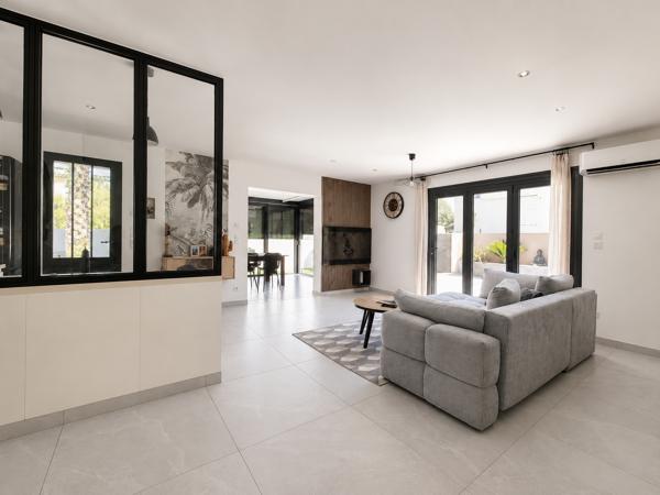 VILLA MODERNE TYPE 4 PIECES AVEC PISCINE PARC FRANCOIS MITERRAND