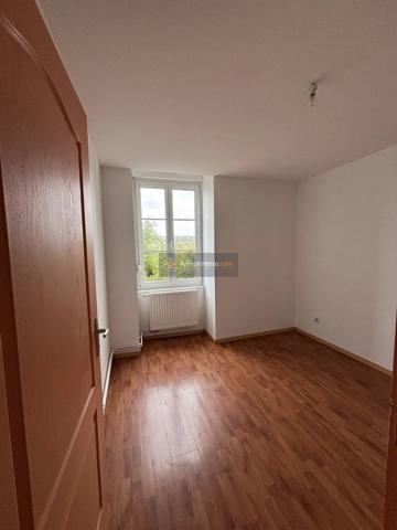 Location                                                      Appartement
                        
                     3 pièces                      98 m2                     à Culmont