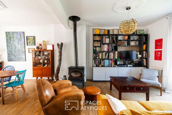 Maison de ville rénovée, volumes traversants et jardin paysagé