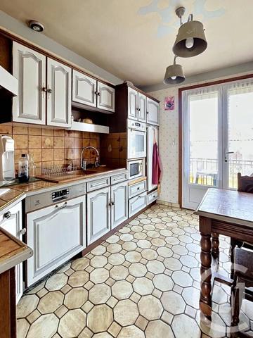 Maison à vendre  7 pièces - 134 m 2   MOZAC  - 63