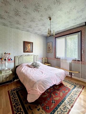 Maison à vendre  7 pièces - 134 m 2   MOZAC  - 63