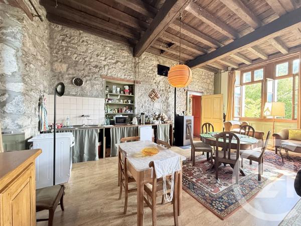 Maison à vendre  5 pièces - 200 m 2   THYEZ  - 74