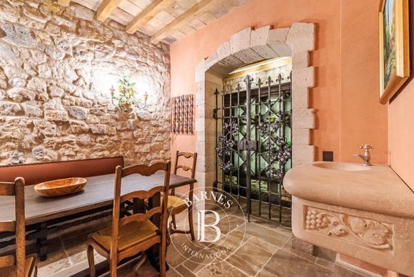 Grasse, Propriété 7 Chambres -  1 100 m² à vendre