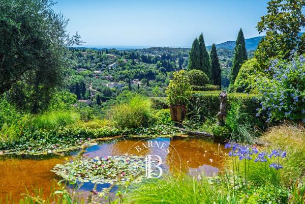 Grasse, Propriété 7 Chambres -  1 100 m² à vendre