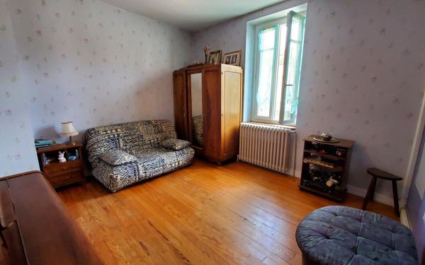 Maison à vendre    7 pièces •  Grisolles