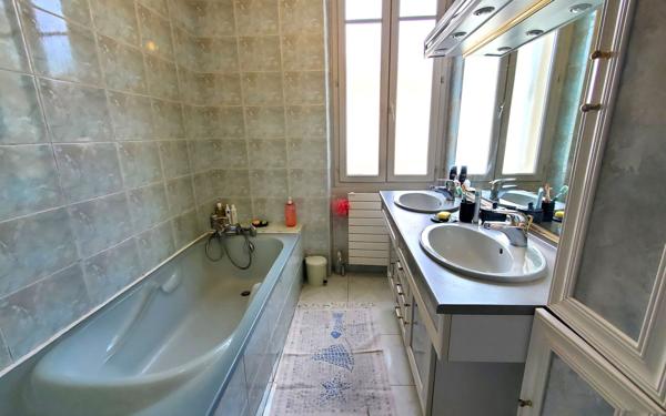 Maison à vendre    7 pièces •  Grisolles