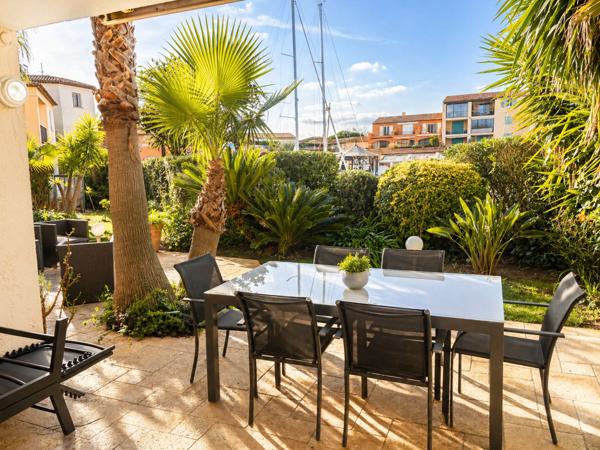 Cogolin (83310) PORT COGOLIN - APPARTEMENT DE STANDING AVEC JARDIN PRIVATIF