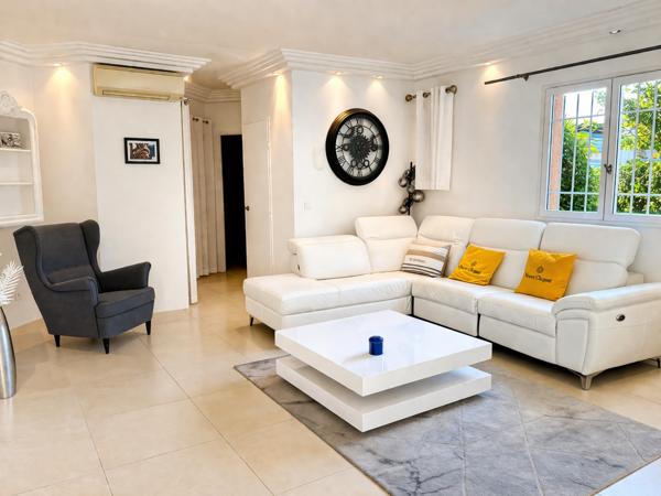 Cogolin (83310) PORT COGOLIN - APPARTEMENT DE STANDING AVEC JARDIN PRIVATIF