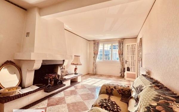 Maison à vendre    4 pièces • 95,50 m2 Roissy-en-Brie