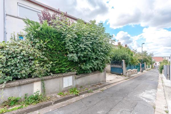 RER A, au calme d'une impasse, jardin et garage