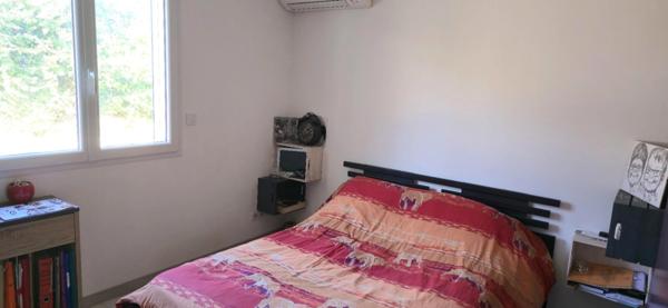 Villa T4 98 m2 sur 584 m2 de terrain avec garage et piscine