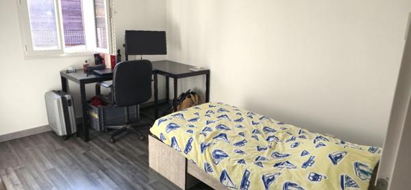 Villa T4 98 m2 sur 584 m2 de terrain avec garage et piscine