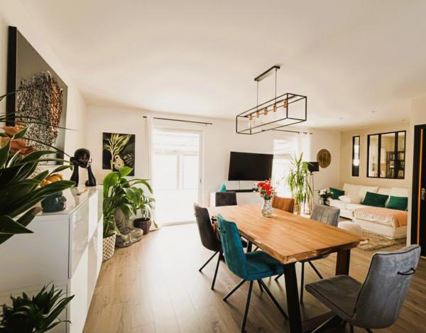 Maison  6 pièce(s)  4 chambre(s)  127.4 m²