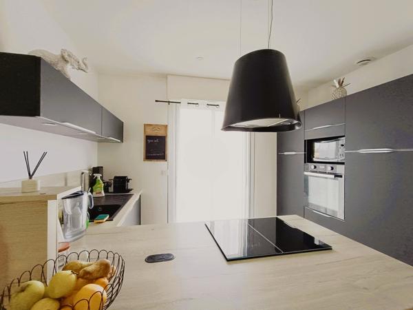 Maison  6 pièce(s)  4 chambre(s)  127.4 m²