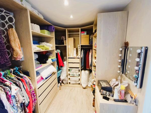 Maison  6 pièce(s)  4 chambre(s)  127.4 m²