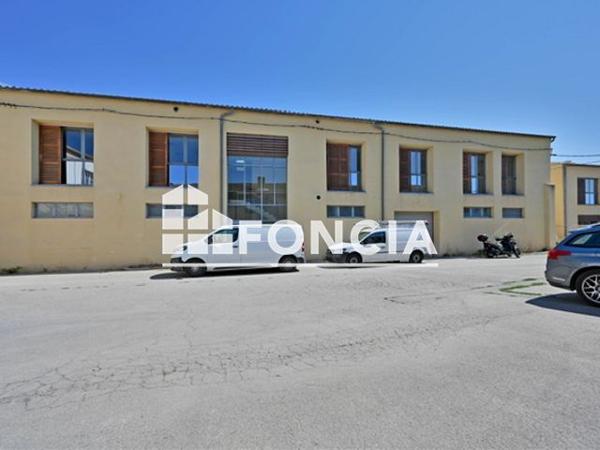 Local commercial 1242 m² à Avignon 84140 à vendre