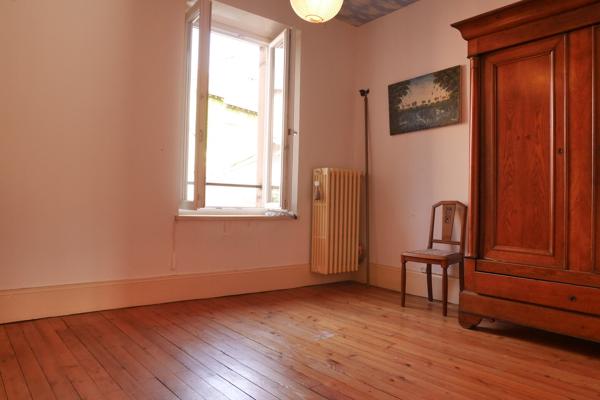 MAISON DE VILLE AVEC TERRASSE 103 000 €