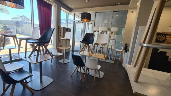 Fonds De Commerce - 112 m²