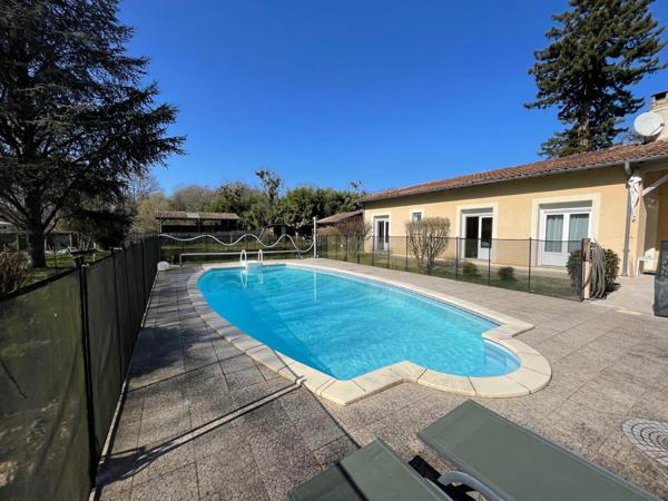 Maison 2 chambres, jardin avec piscine