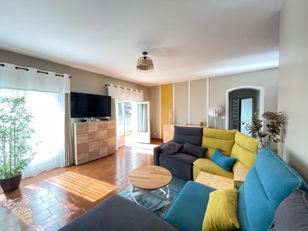 Maison 2 chambres, jardin avec piscine