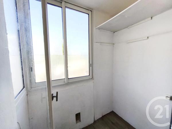 Appartement F4 à vendre  4 pièces - 79,69 m 2   LA GARDE  - 83