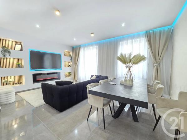 Appartement F4 à vendre  4 pièces - 79,69 m 2   LA GARDE  - 83
