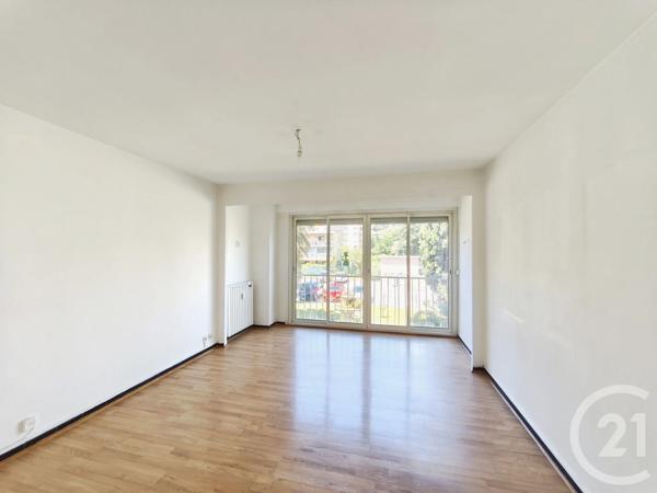 Appartement F4 à vendre  4 pièces - 79,69 m 2   LA GARDE  - 83