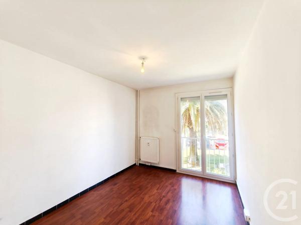 Appartement F4 à vendre  4 pièces - 79,69 m 2   LA GARDE  - 83