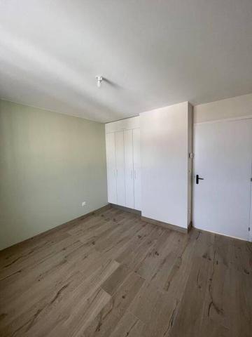 REF 12107 - F4 ENTIEREMENT REFAIT A NEUF AVEC TERRASSE