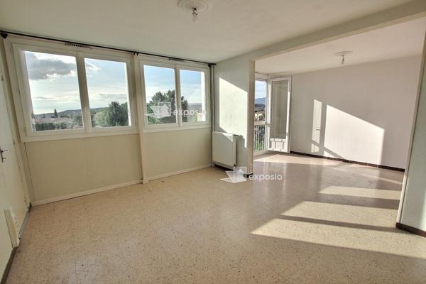 Pertuis (84120) T4 avec vue et parking