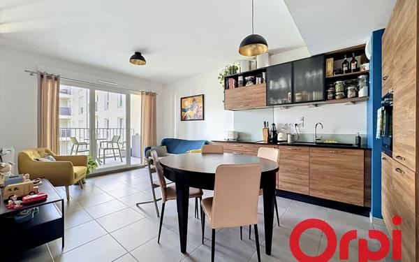 Appartement à vendre    3 pièces • 61,90 m2 Pierre-Bénite