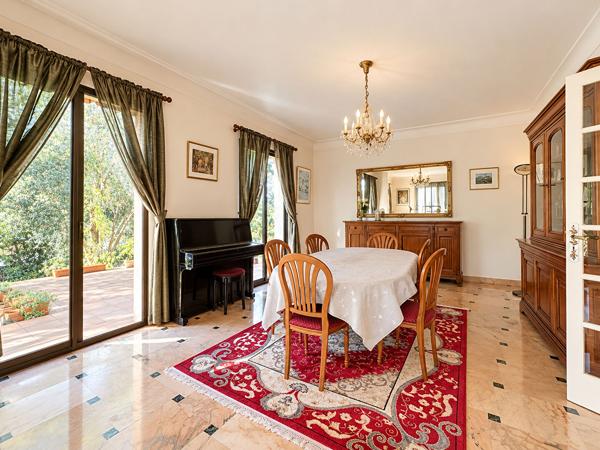 Maison 7 pièces 241 m2