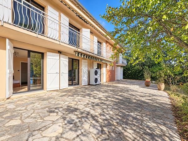 Maison 7 pièces 241 m2