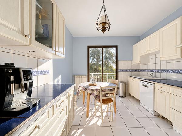 Maison 7 pièces 241 m2
