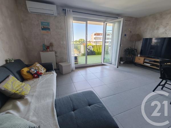Appartement T3 à vendre  3 pièces - 63,47 m 2   MARSEILLE  - 13012