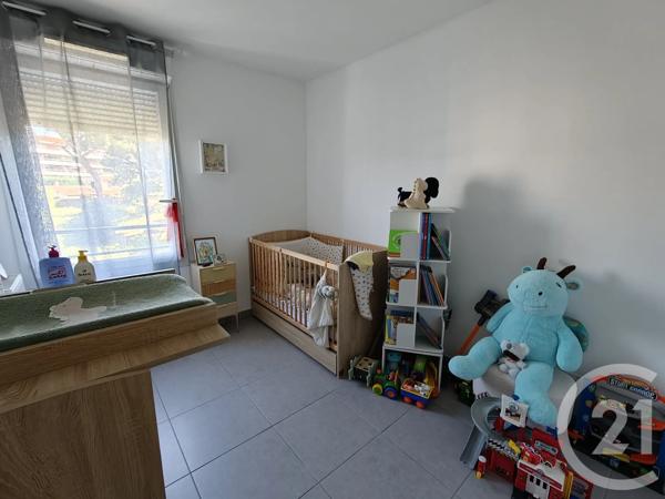 Appartement T3 à vendre  3 pièces - 63,47 m 2   MARSEILLE  - 13012
