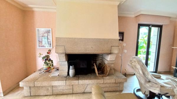 MAISON FAMILIALE A VENDRE GUERLEDAN MUR-DE-BRETAGNE 22 BRETAGNE