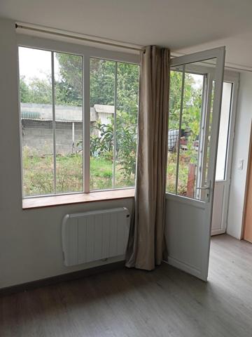 ATOUT DE TAILLE MAISON PRINCIPALE AVEC LOCATION POSSIBLE CENTRE VILLE DE STE RADEGONDE AVEC PROXIMITE ECOLE COMMERCES