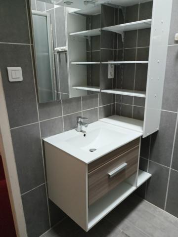 ATOUT DE TAILLE MAISON PRINCIPALE AVEC LOCATION POSSIBLE CENTRE VILLE DE STE RADEGONDE AVEC PROXIMITE ECOLE COMMERCES