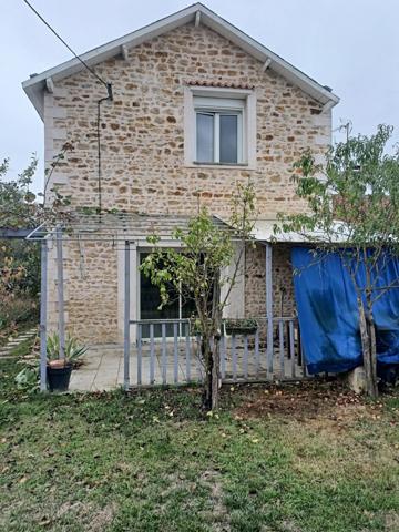 ATOUT DE TAILLE MAISON PRINCIPALE AVEC LOCATION POSSIBLE CENTRE VILLE DE STE RADEGONDE AVEC PROXIMITE ECOLE COMMERCES