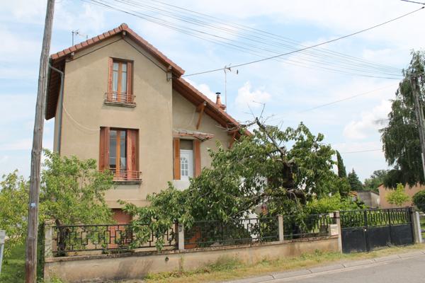 Cosne d’Allier - Maison résidentielle sur un terrain de 1165m² Cosne-d'Allier (03430)