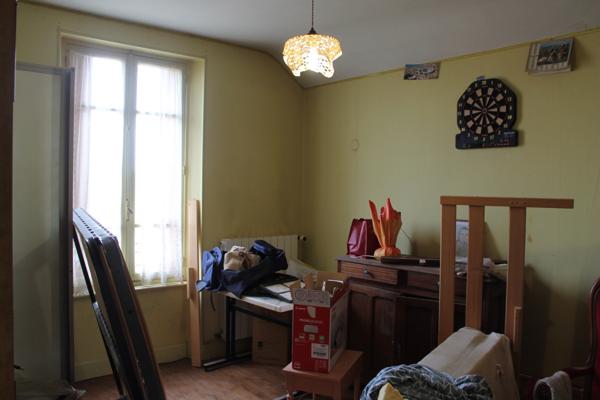 Cosne d’Allier - Maison résidentielle sur un terrain de 1165m² Cosne-d'Allier (03430)